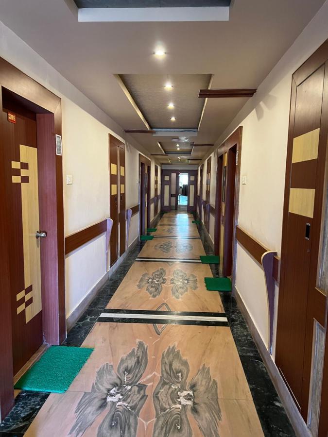 Hotel Lee Garden Near To Blue Flag Beach 500 Mtrs Пури Экстерьер фото