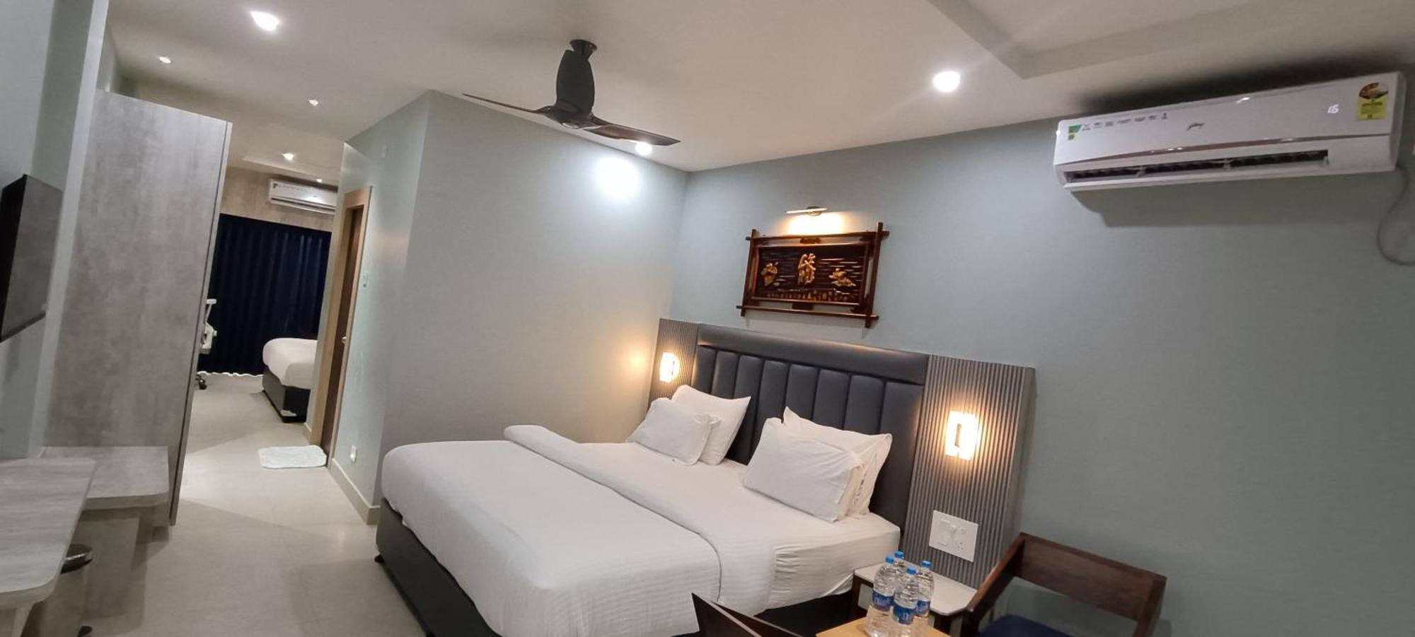 Hotel Lee Garden Near To Blue Flag Beach 500 Mtrs Пури Экстерьер фото
