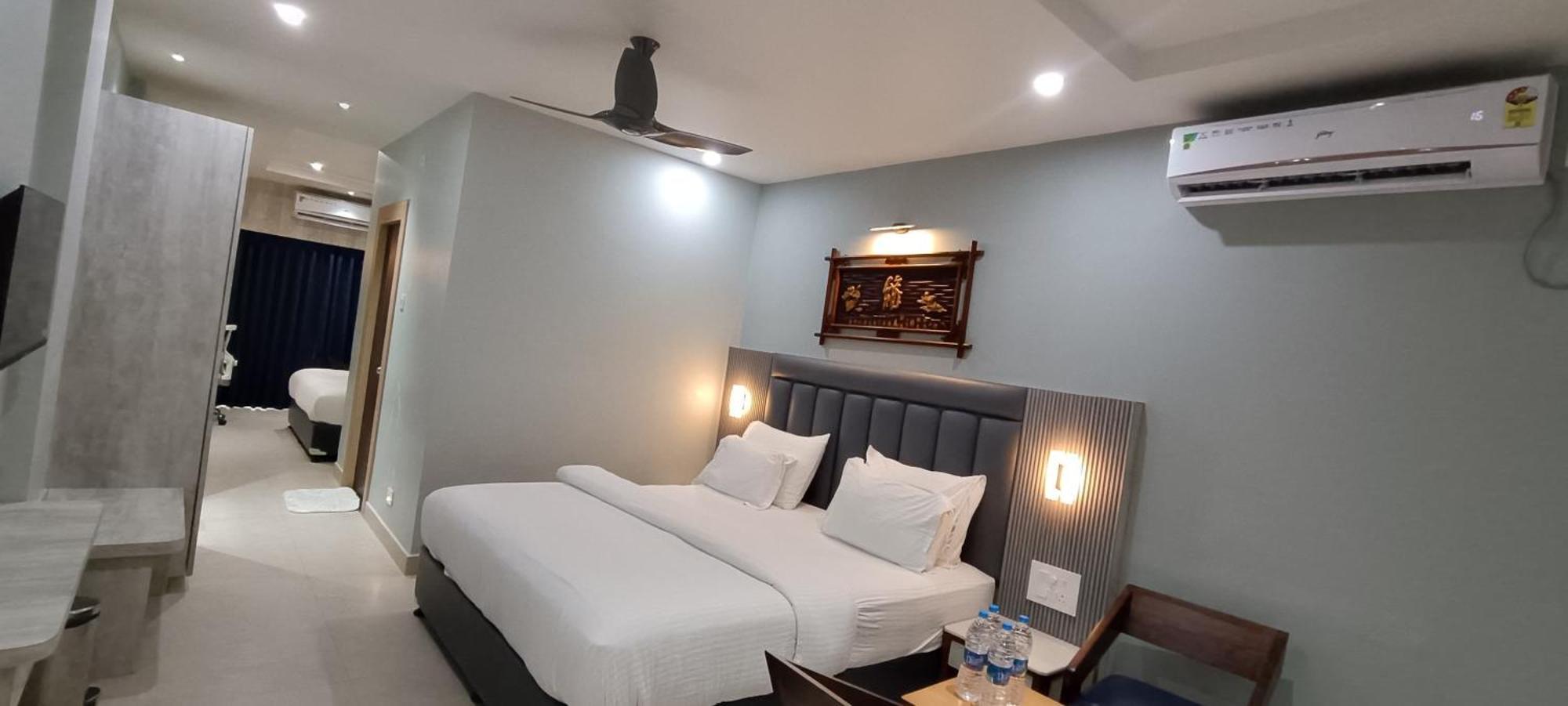 Hotel Lee Garden Near To Blue Flag Beach 500 Mtrs Пури Экстерьер фото